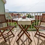Dubravka Apartment *
